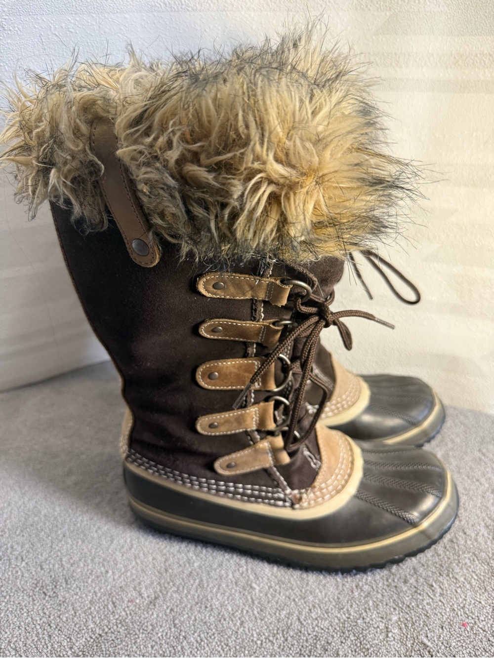 Sorel Joan Of Arctic Brown Suede w/ Faux-Fur Trim Winter Lace-Up Duck Boots